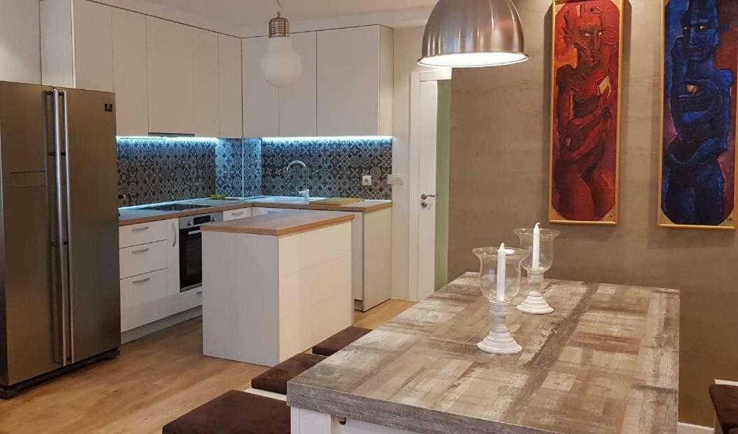 Luxury Apartments In Top City Center Varna 2 ภายนอก รูปภาพ