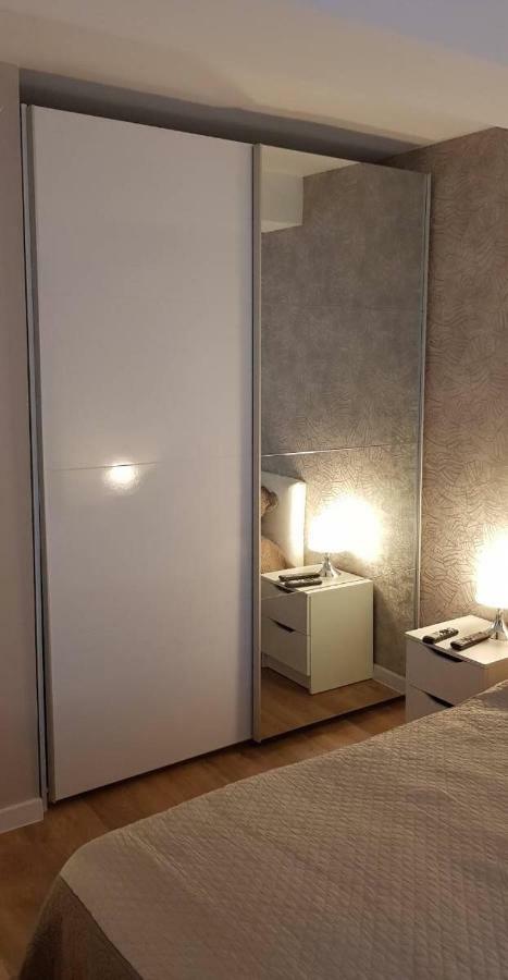 Luxury Apartments In Top City Center Varna 2 ภายนอก รูปภาพ